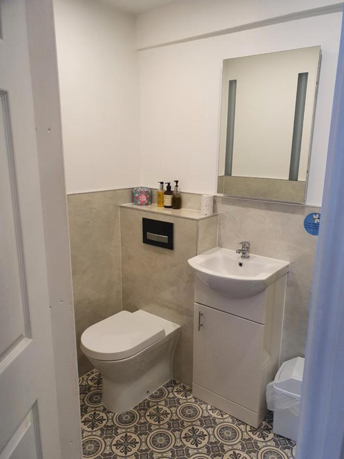 The Lodge Harrogate Guest house 3*